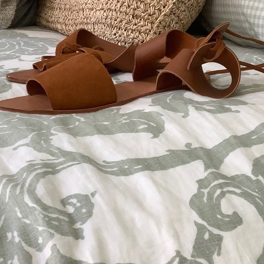 Able size 8 1/2 ankle wrap brown side sandals